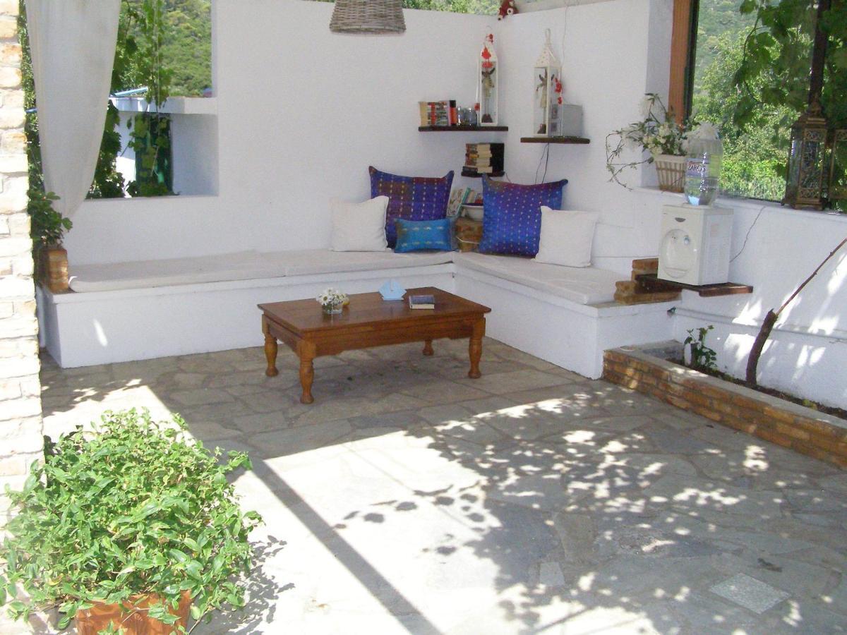 To Ktima Tis Matinas Hotel Stafylos Exterior photo