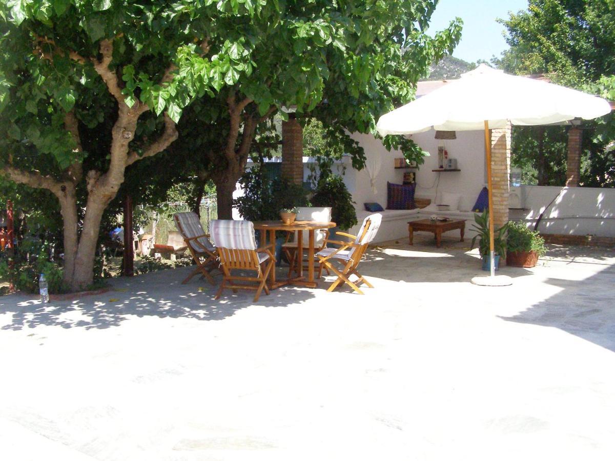 To Ktima Tis Matinas Hotel Stafylos Exterior photo